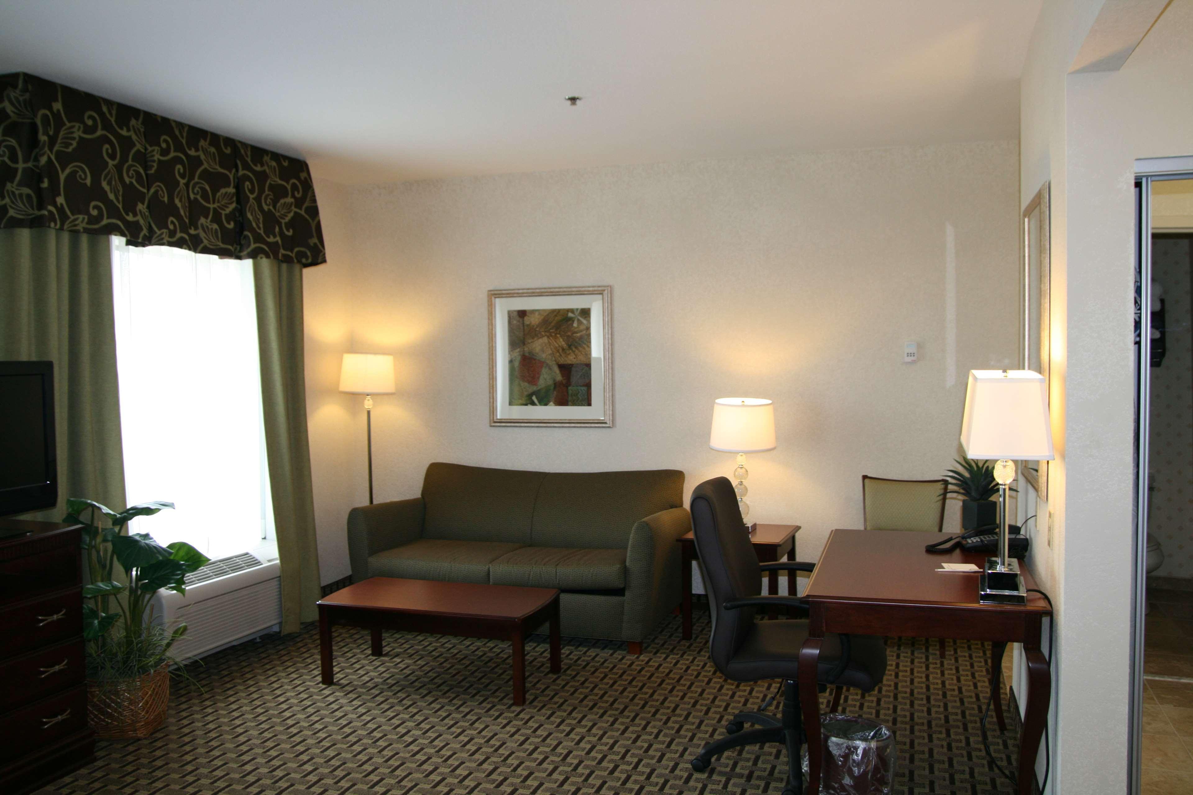 Hampton Inn & Suites Cleveland-Ментор Экстерьер фото