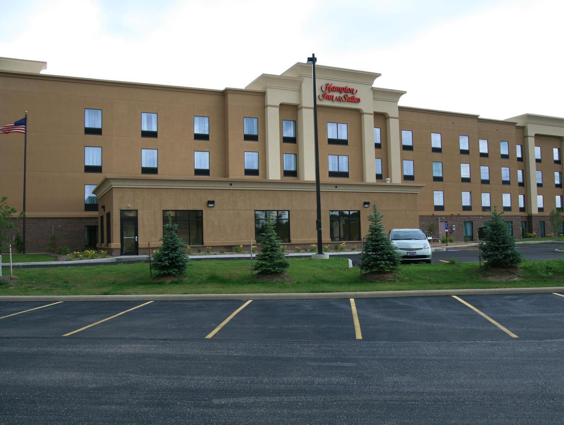 Hampton Inn & Suites Cleveland-Ментор Экстерьер фото