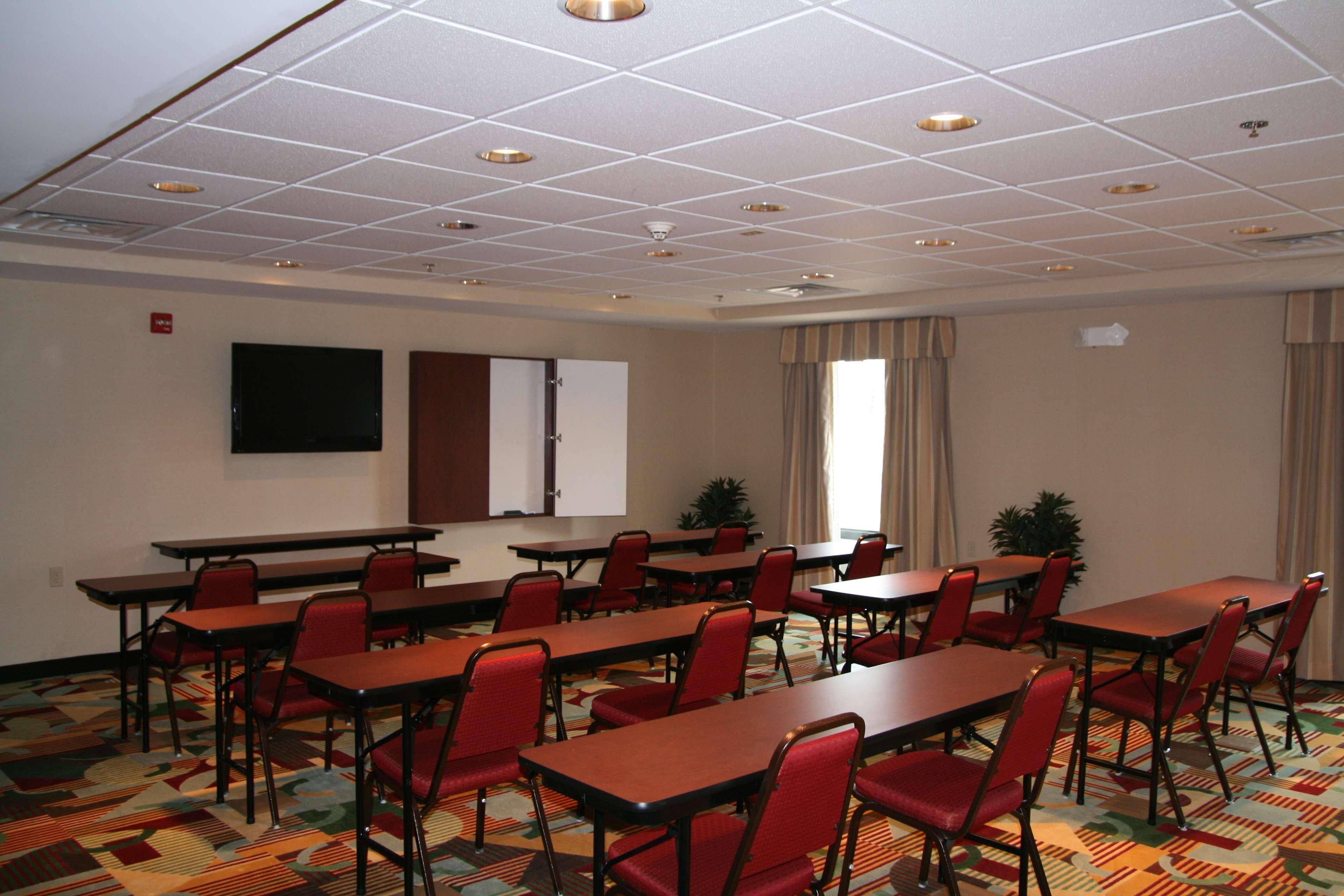 Hampton Inn & Suites Cleveland-Ментор Экстерьер фото