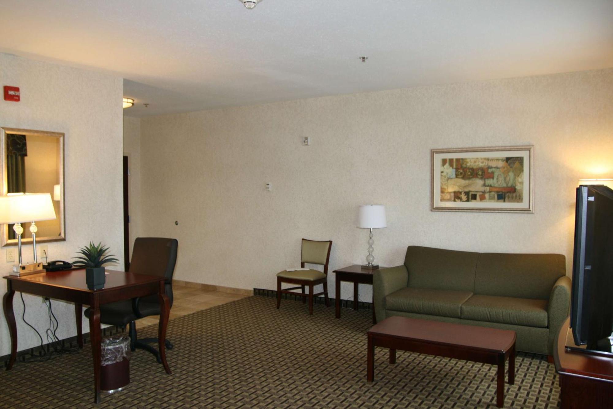 Hampton Inn & Suites Cleveland-Ментор Экстерьер фото